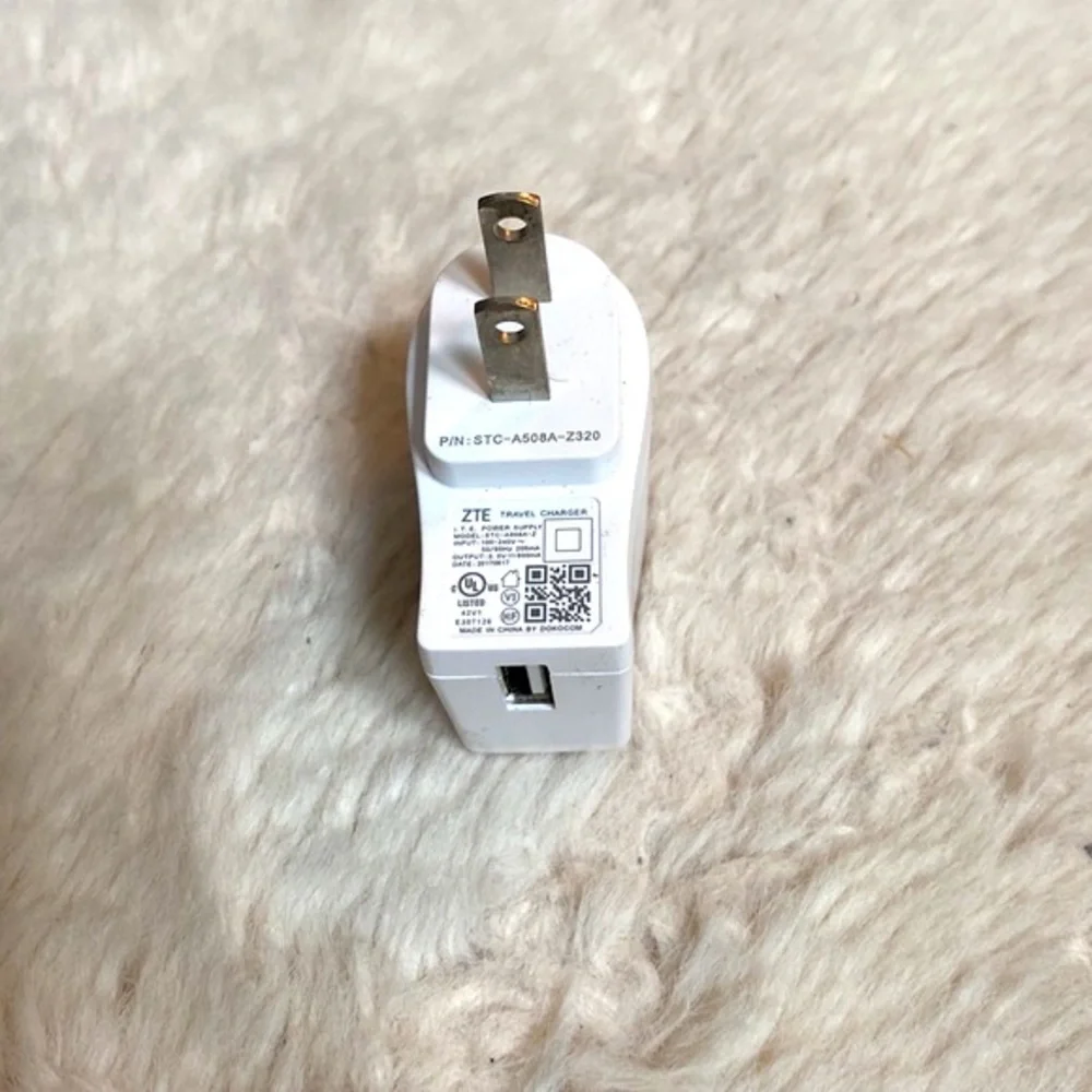 TRAVEL POWER SUPPLY ADAPTER